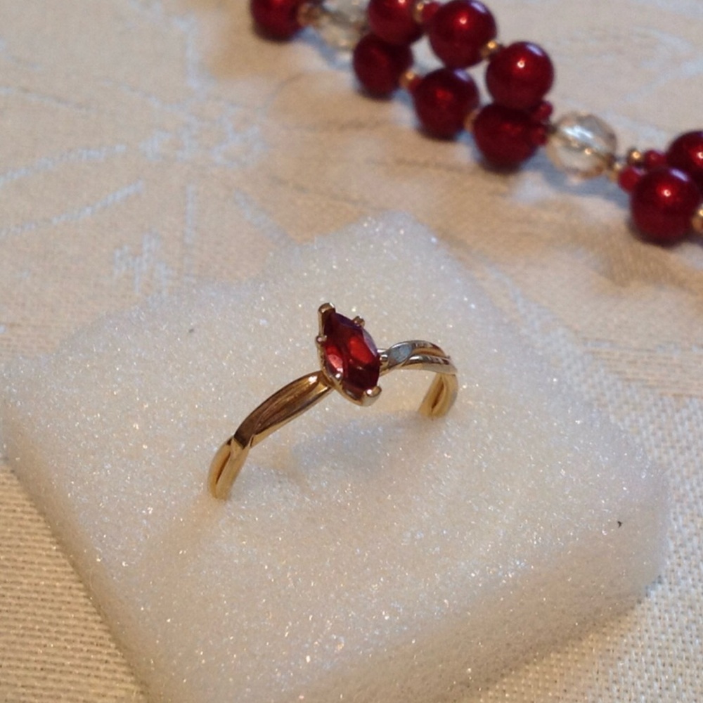 Elegant Gold Plated  and Garnet Gemstone Ring NWOT